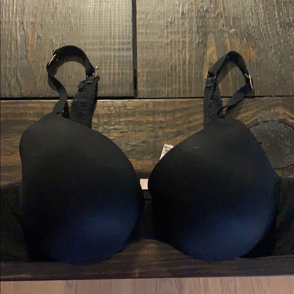 Victoria’s Secret 38C incredible bra